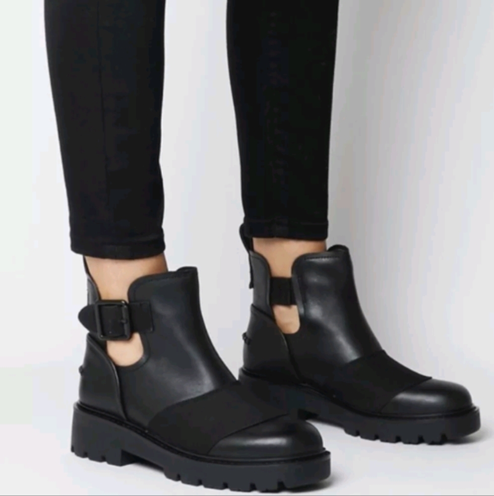 UGG Stockton Waterproof Black Leather Combat moto Boots sz 9